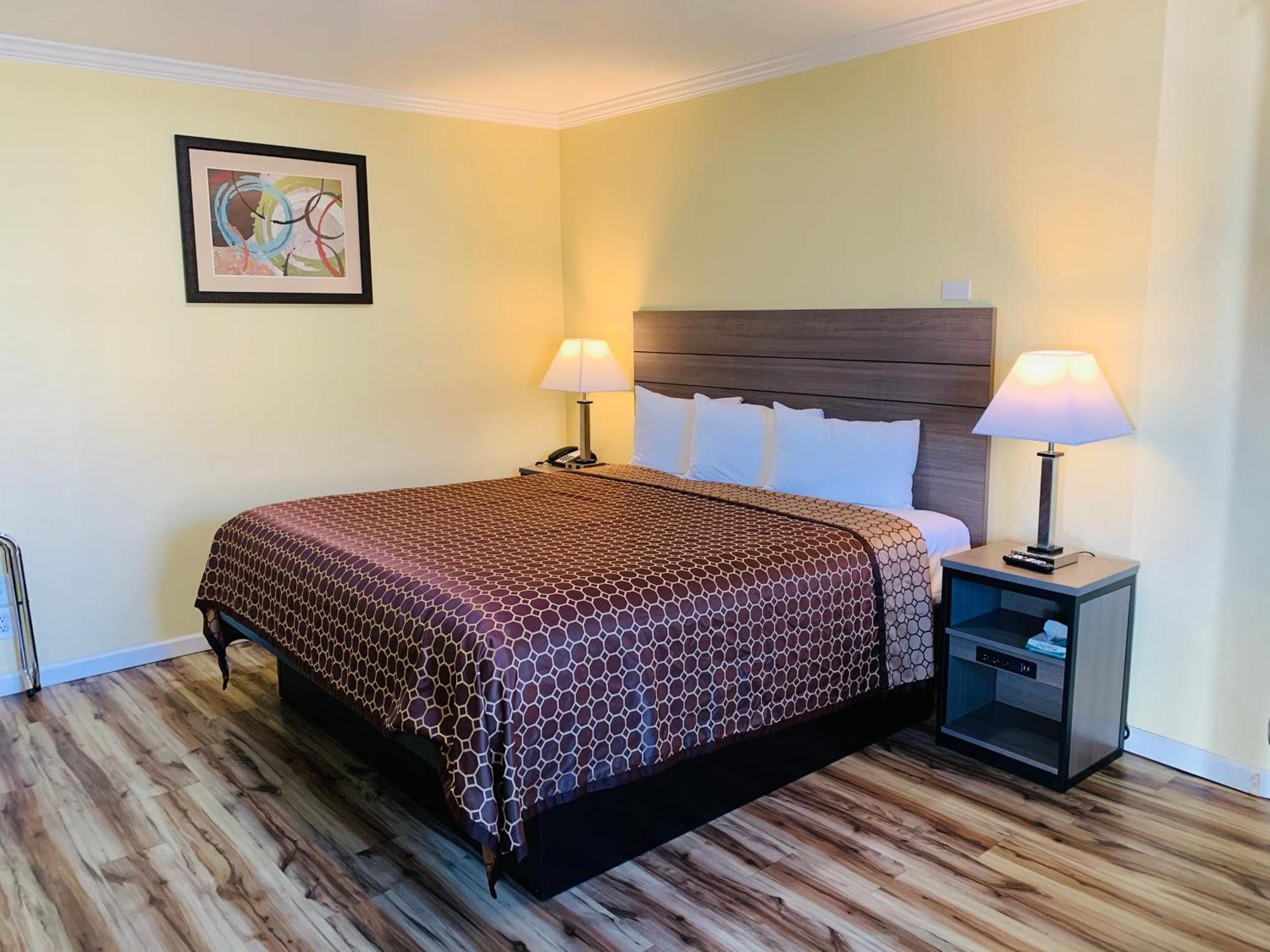 Central Coast Inn Cayucos Room photo
